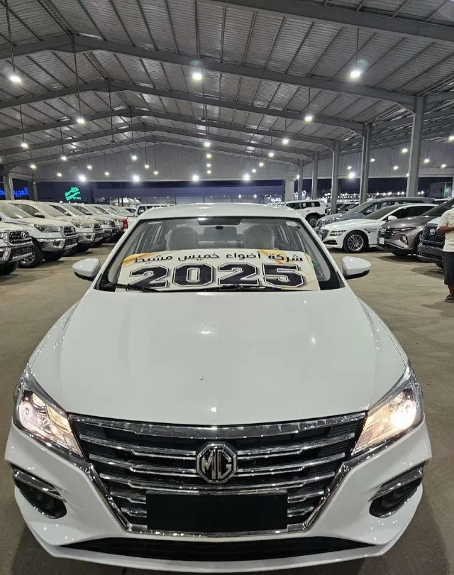 ام جي 5 STANDARD 2025 للبيع في أبها — ممشى 1 كم