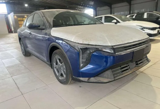 كيا · كي 4 STANDARD 2026 للبيع في الرياض — ممشى 15 كم