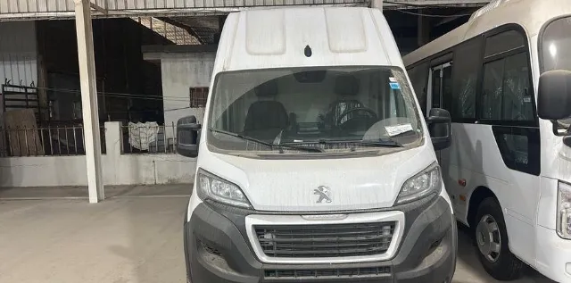 بيجو · بوكسر 2025 للبيع في الرياض — ممشى 135 كم