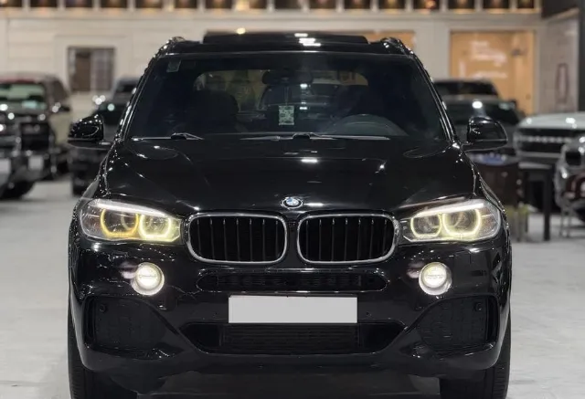 بي ام دبليو · اكس 5 2015 للبيع في الرياض — ممشى 250,000 كم