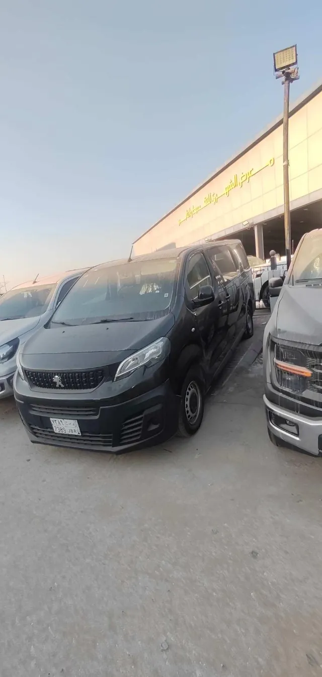 بيجو · اكسبيرت 2023 للبيع في الدمام — ممشى 205,000 كم