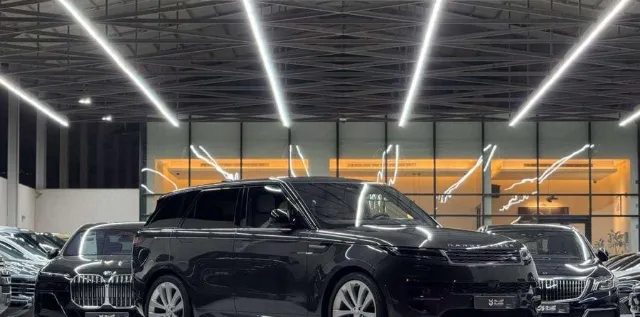 رينج روفر رينج روفر سبورت 2023 للبيع في الرياض — ممشى 69,000 كم