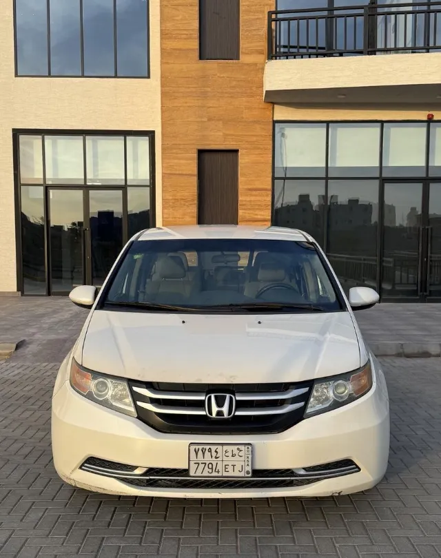 هوندا · أوديسي 2015 للبيع في الرياض — ممشى 380,000 كم