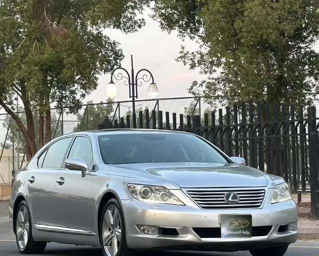 لكزس · ال اس 2010 للتنازل في الرياض — ممشى 255,000 كم
