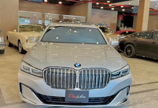 بي ام دبليو · الفئة السابعة 2020 للبيع في جدة — ممشى 24,000 كم