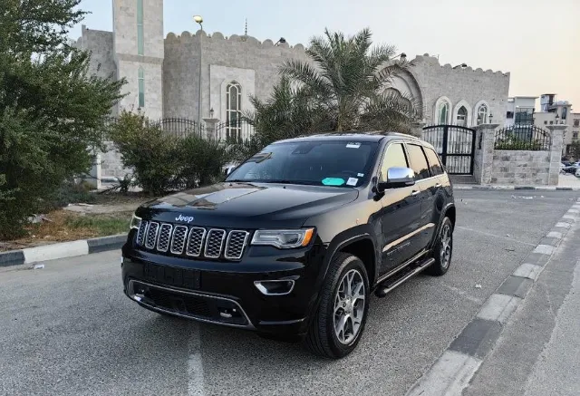 جيب · جراند شيروكي 2021 للبيع في جدة — ممشى 82,000 كم