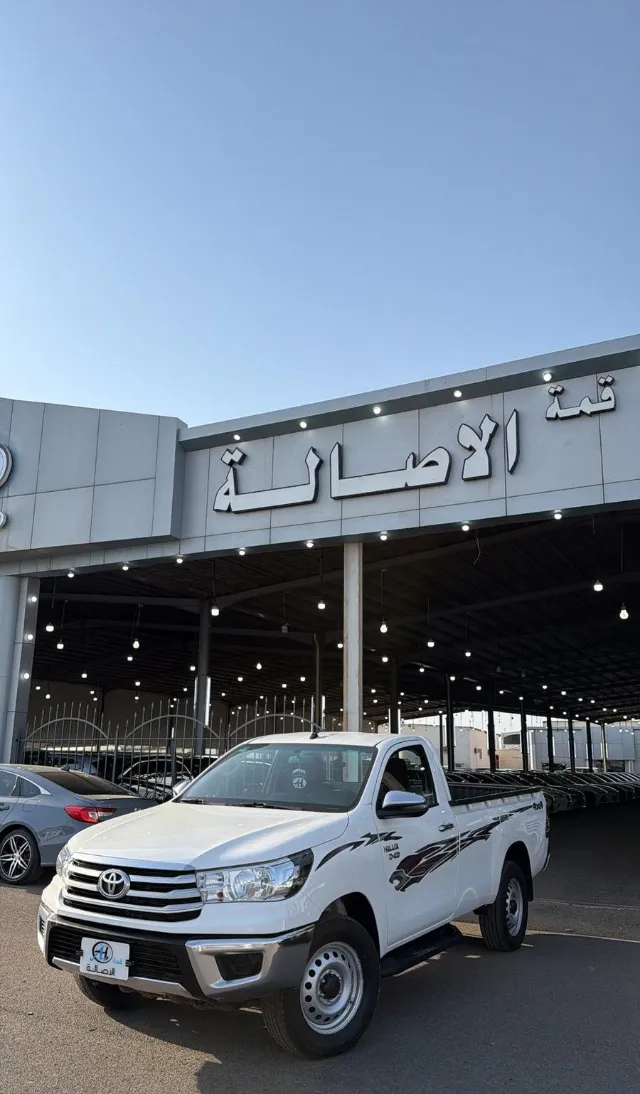 تويوتا · هايلكس 2023 للبيع في المدينة المنورة — ممشى 230,000 كم
