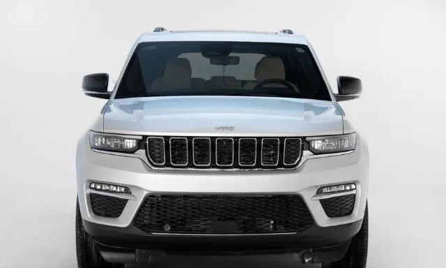 جيب · شيروكي 2023 للبيع في الرياض — ممشى 2 كم