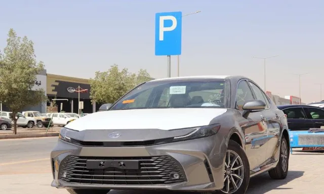 تويوتا · كامري STANDARD 2026 للبيع في الرياض — ممشى 17 كم