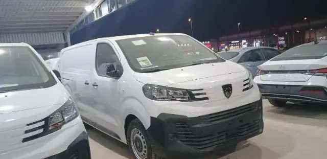 بيجو اكسبيرت 2025 للبيع في الأحساء