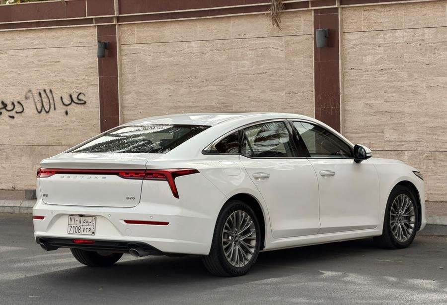 فاو بيستون B70 الموديل 2024 السعر 43000