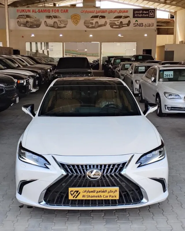 لكزس · اي اس 350 2025 للبيع في الرياض — ممشى 3,000 كم