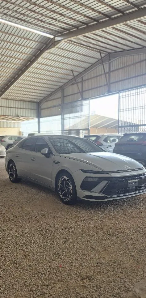 هيونداي · سوناتا 2025 للبيع في الرياض — ممشى 42,000 كم