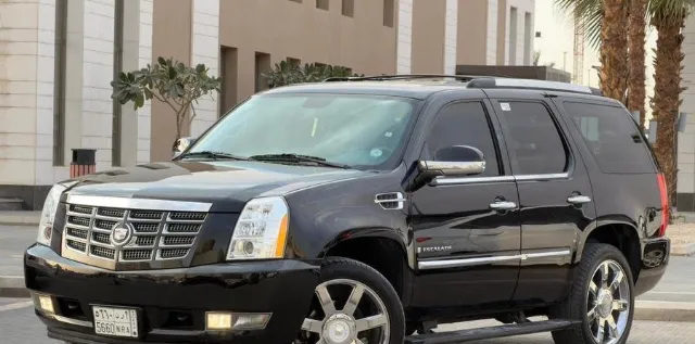 كاديلاك · اسكاليد 2008 للبيع في الرياض — ممشى 263,000 كم