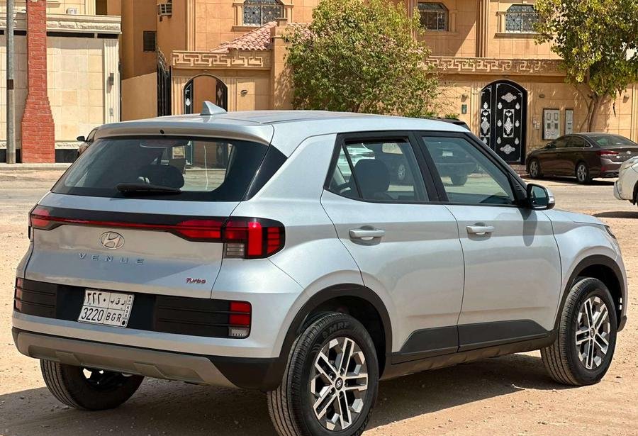 هيونداي فينيو ماكينة 1.0 تيربو موديل 2024