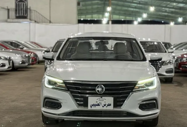 ام جي 5 2023 عرض سابق في جدة — ممشى 33,000 كم