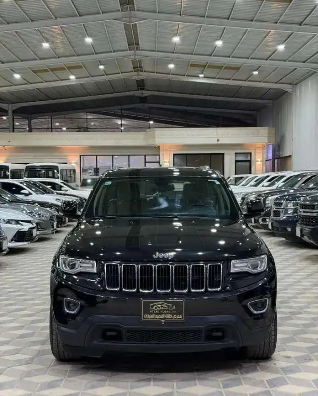 جيب · شيروكي 2014 للبيع في الرياض — ممشى 300,000 كم
