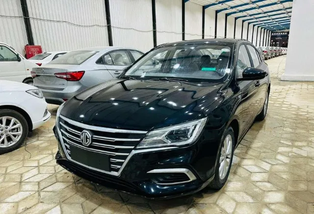 ام جي 5 STANDARD 2025 للبيع في الرياض