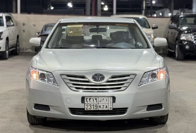 تويوتا كامري STANDARD 2009 للبيع في جدة — ممشى 284,000 كم