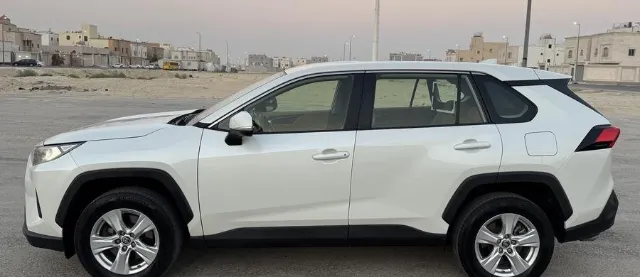 تويوتا · راف فور 2021 للبيع في الدمام — ممشى 169,000 كم