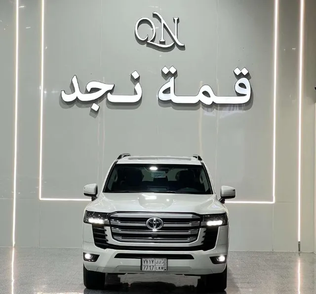 تويوتا لاندكروزر 2024 للبيع في الرياض — ممشى 37,000 كم