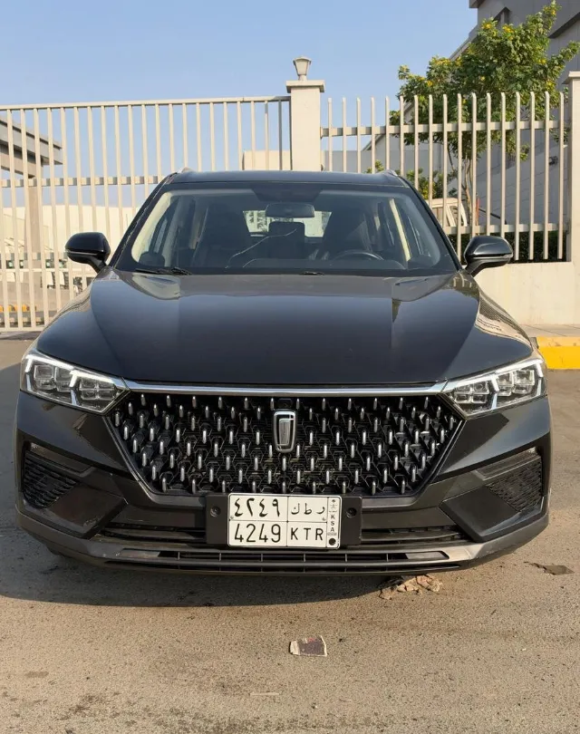بستون · تي 77 2023 للبيع في جدة — ممشى 82,000 كم