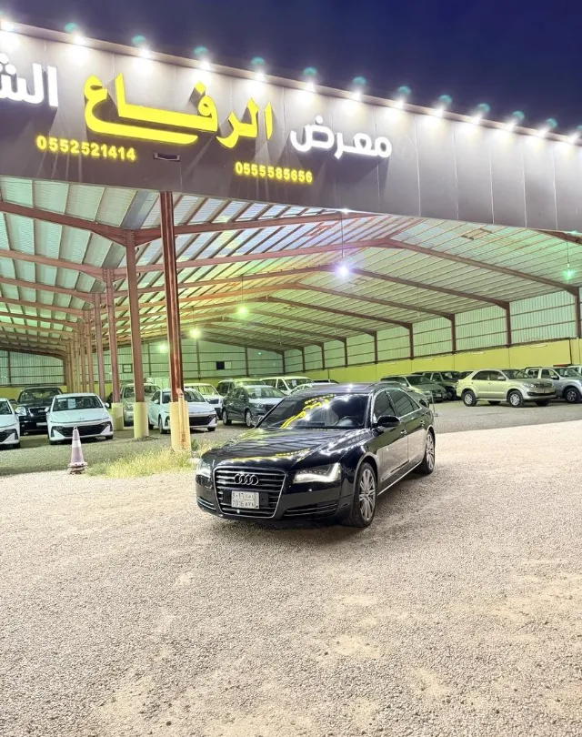 أودي · اي 8 2014 للبيع في عرعر — ممشى 294,000 كم
