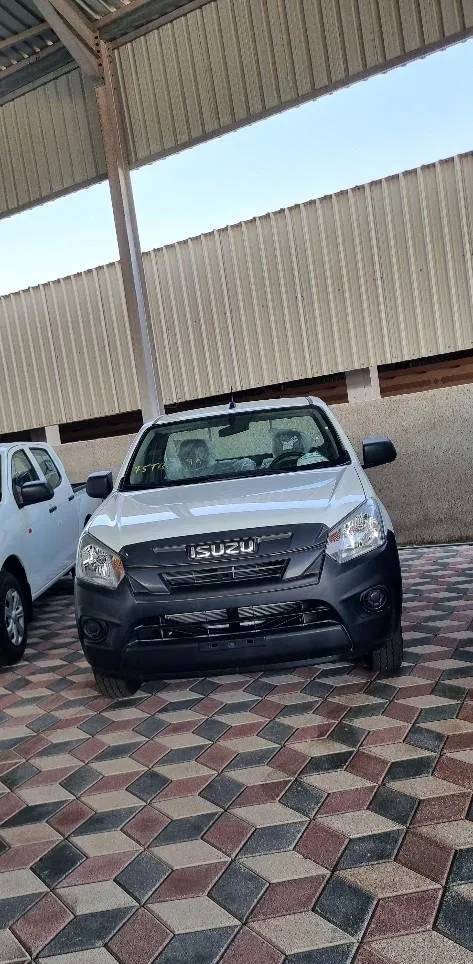 ايسوزو · دي ماكس STANDARD 2026 للبيع في الأحساء — ممشى 0 كم