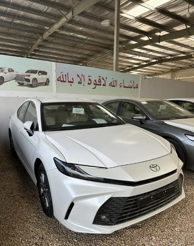 تويوتا كامري STANDARD 2025 للبيع في محايل عسير