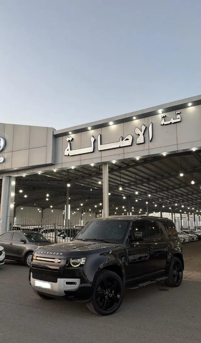 لاند روفر ديفندر 2024 للبيع في المدينة المنورة — ممشى 71,000 كم