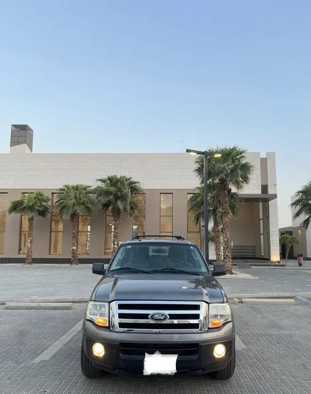 فورد · اكسبديشن 2014 للبيع في الرياض — ممشى 270,000 كم