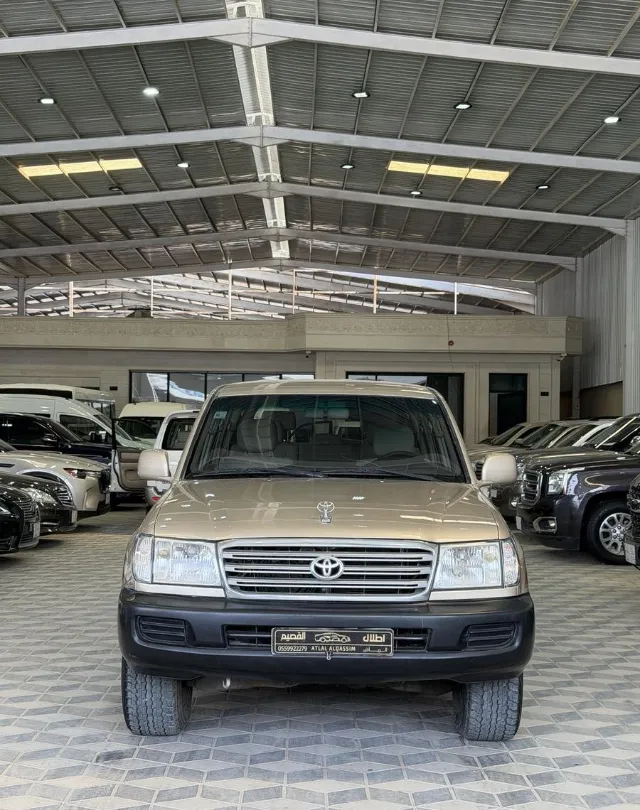 تويوتا لاندكروزر 2004 للبيع في الرياض — ممشى 202,000 كم