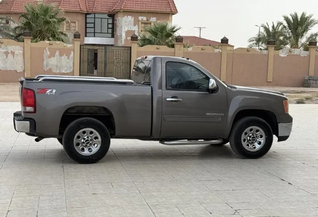 جمس · سييرا 2013 للبيع في حفر الباطن — ممشى 550,000 كم