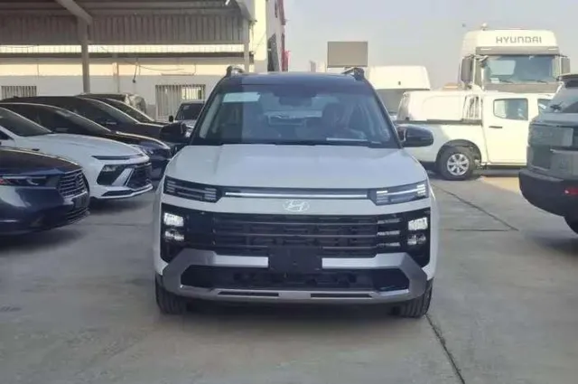 هيونداي · كريتا 2025 للبيع في الرياض — ممشى 7 كم