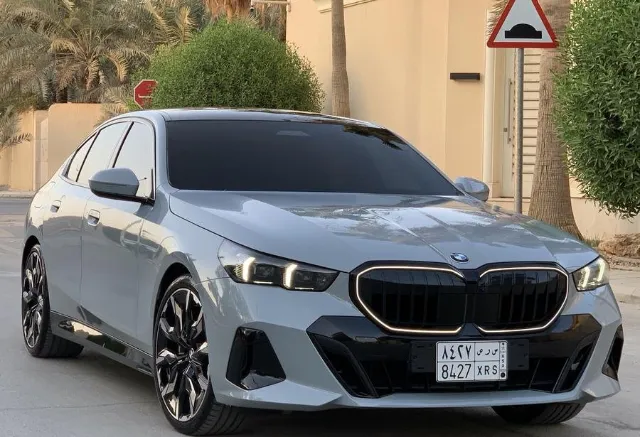 بي ام دبليو الفئة الخامسة 2026 للبيع في الرياض — ممشى 12,000 كم